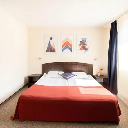 Meteor Family Hotel 3*