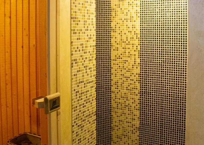 米特奥家庭酒店 切佩拉雷